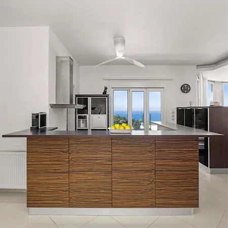 Adamas Rhodes ヴィラ *